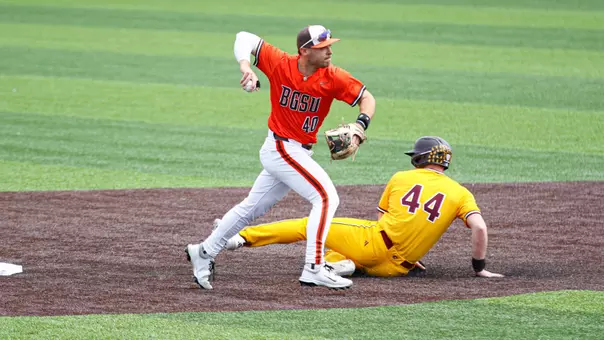 Anthony Mitta Fielding vs. Central Michigan