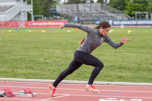 Viktorie Krizova MAC Warm-Up