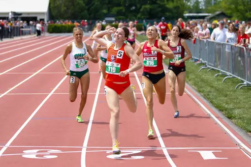 Rachael Hoover MAC Championship 800m