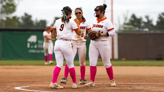 Taylor Behrendt, Addie Martin, Alyvia Roth v Oakland | April 28, 2026