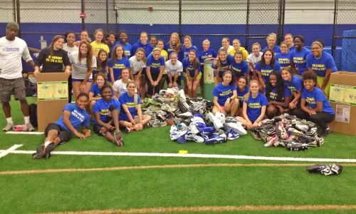 University of Delaware Women?s Track & Field/Cross Country Shoe Drive a Big Success