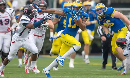 Last Minute Drive Lifts Richmond to 46-43 Victory over Delaware in Wild CAA Football Battle