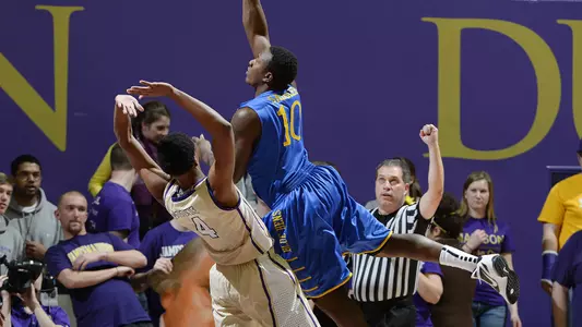 University of Delaware Men?s Basketball Hangs On To Defeat James Madison, 78-74, as Ross Collects 100th Career Win