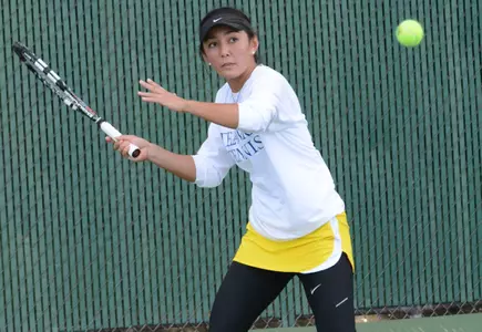 UD Rounds Up Seven Victories on First Day of Navy Blue and Gold Invitational