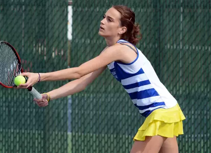 Danea Jonjic? Splits Singles Matches as Blue Hens Open ITA Regionals Play