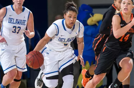 Blue Hens Take On Cincinnati in Final Game Before Holiday Break