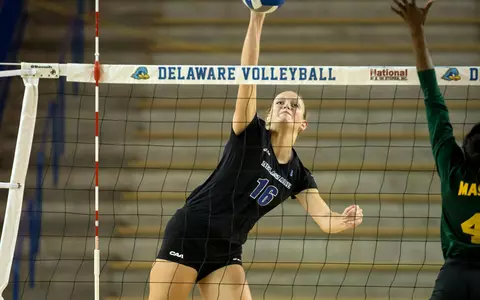 Hillman, Swann Lead the Way as Blue Hen Volleyball Closes Out Delaware Invitational With 3-0 Victory Over George Mason