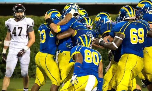 Hurley Scores in Final Minute as Blue Hens Post Dramatic 28-25 Comeback Win Over Colgate
