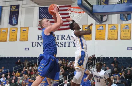 Hofstra Hands Hens Second Straight Loss, 71-58
