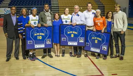 Delaware Concludes 2015 Season With Three-Set Loss To UNCW