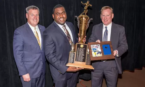Delaware Football Seniors Honored at Annual Blue Hen Touchdown Club Awards Banquet