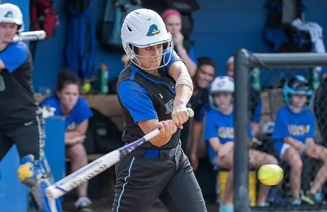 Blue Hen Softball Posts Wins Over Howard and Charleston Southern