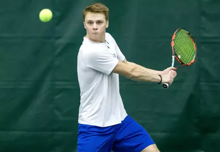 Furr and Renzi Tally Wins; Villanova Defeats UD, 5-2