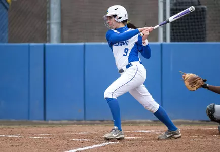 Blue Hen Softball Splits CAA Doubleheader With UNCW