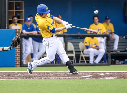 Blue Hens Drop Series-Opener to No. 22 College of Charleston, 10-2