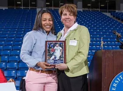 Erika Brown Honored as Team MVP at Annual Women?s Basketball Banquet
