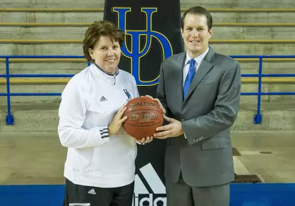 Blue Hens Basketball Coaches Show Returns This Year With Eight Shows on Slate