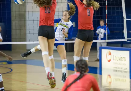 Delaware Senior Autumn Jenkins Earns CAA Volleyball Offensive Player of the Week Honors