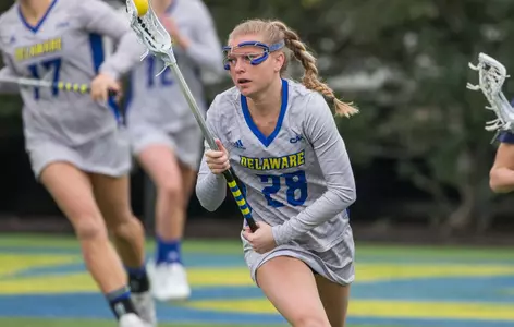 Hens Collect Sixth Straight ?W? With 10-4 Victory at Temple