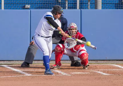 Kondravy?s Bases Loaded Double Lifts Blue Hens Over UNCW, 5-1