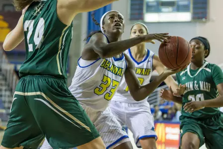 Elon Dominates Boards in 69-42 Win Over Blue Hens