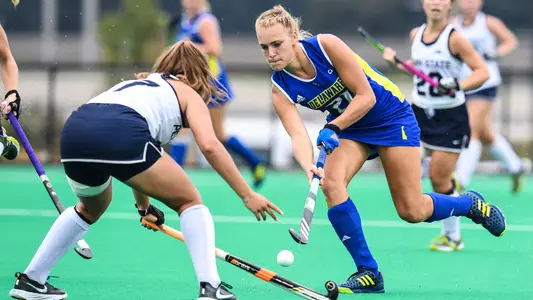 No. 21 Saint Joseph's Tops No. 8 Delaware, 2-1