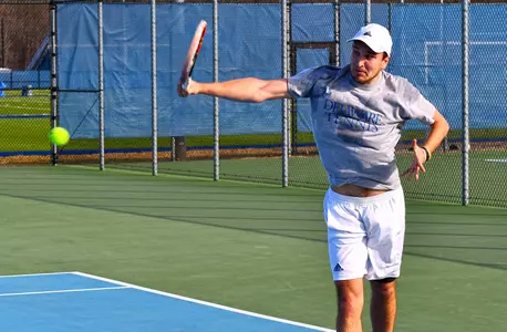 Hampton Outlasts Delaware, 4-3