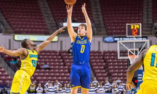 Delaware Battles to the End, Suffers 91-82 Setback to Top Seed UNCW in CAA Quarterfinals