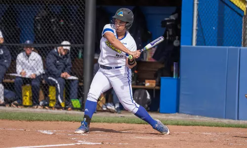 Walkoff Grand Slam Lifts Drexel Softball Over Delaware, 9-7