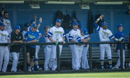 Blue Hens Look to Improve CAA Position at Elon