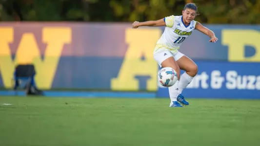 Freshmen Pace Blue Hens to Road Draw at Saint Joseph's