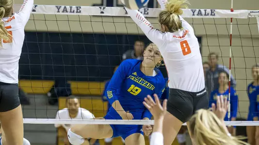 Blue Hens Volleyball Falls To Clemson, Rhode Island at Yale Invitational