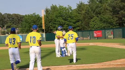 Hinton's Gem, Sullivan's Strong Start Help Blue Hens Clinch CAA Spot