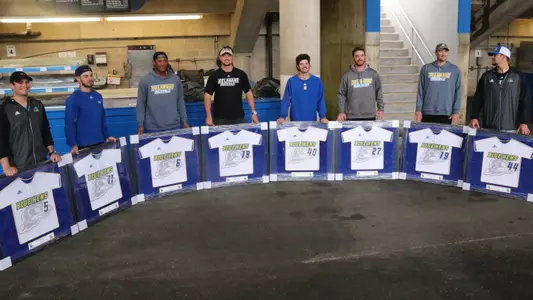 Despite Cancelations, Blue Hens Honor Eight Seniors