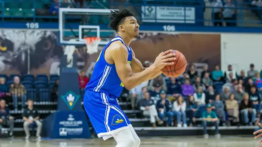 mbb19-horton-uncw