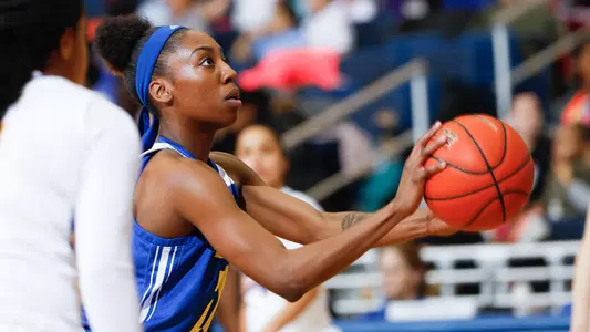 Jasmine Dickey at Hofstra