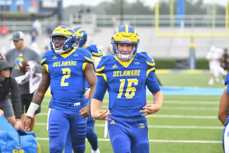 Mason Jones entering stadium