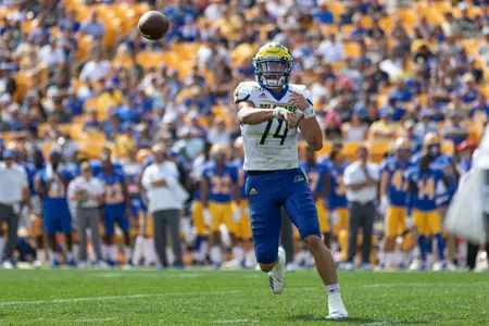 Henderson throws
