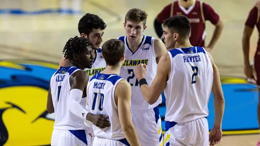 mbb21-huddle-charleston