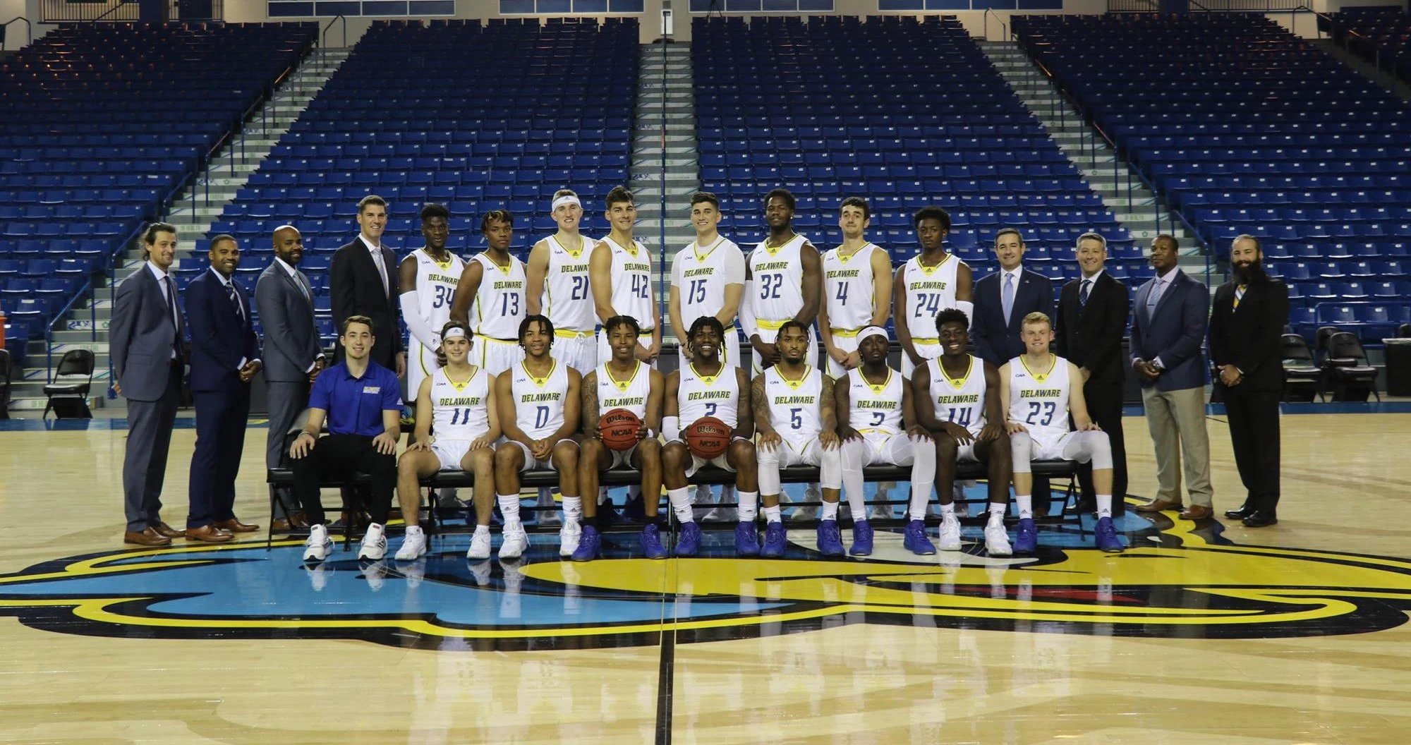 2021-22 Men's Basketball Team Photo
