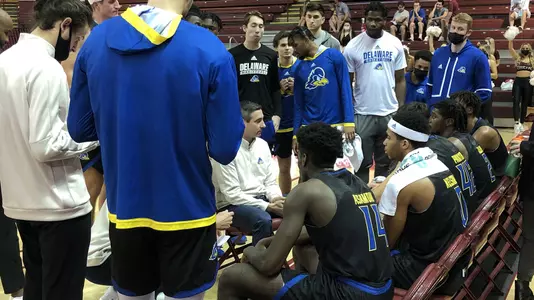mbb22-huddle-charleston