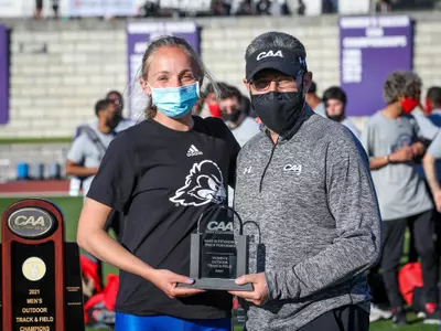 Holly Manning 2021 Outstanding Track Athlete 2021