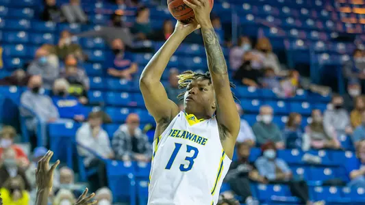 mbb22-davis-hofstra