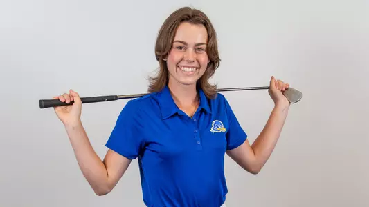 wgolf22-henkel-posed