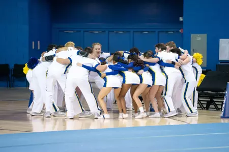 23 Cheer Huddle