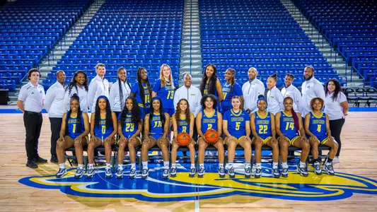 2023-24 WBB Team Photo