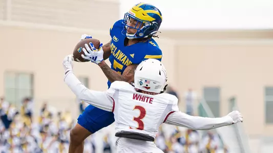 Joshua Youngblood vs. Elon