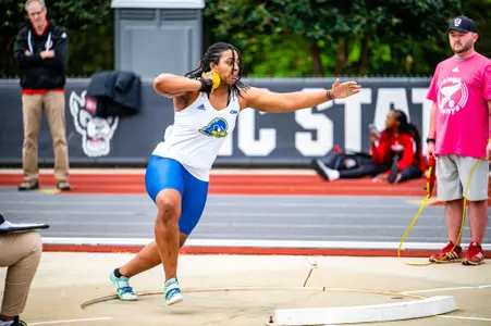 Myrissa McFolling-Young at Raleigh Relays