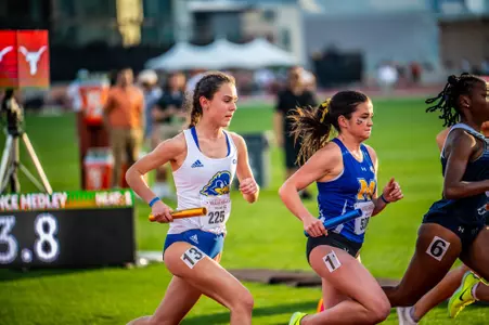 Nina Sgambelluri at Texas Relays