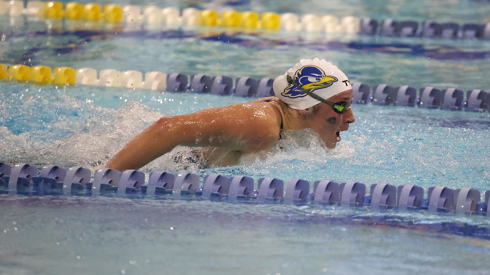 Women’s Swimming & Diving Takes Down West Virginia